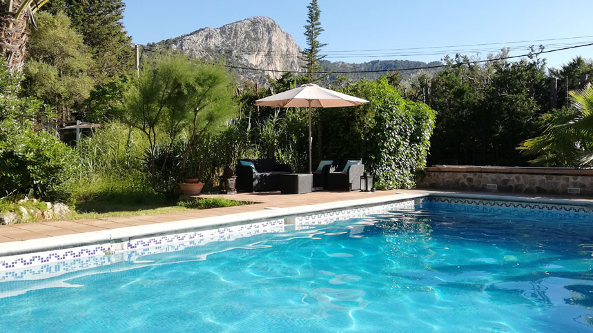 Lovely country house with pool in Pollensa, Mallorca